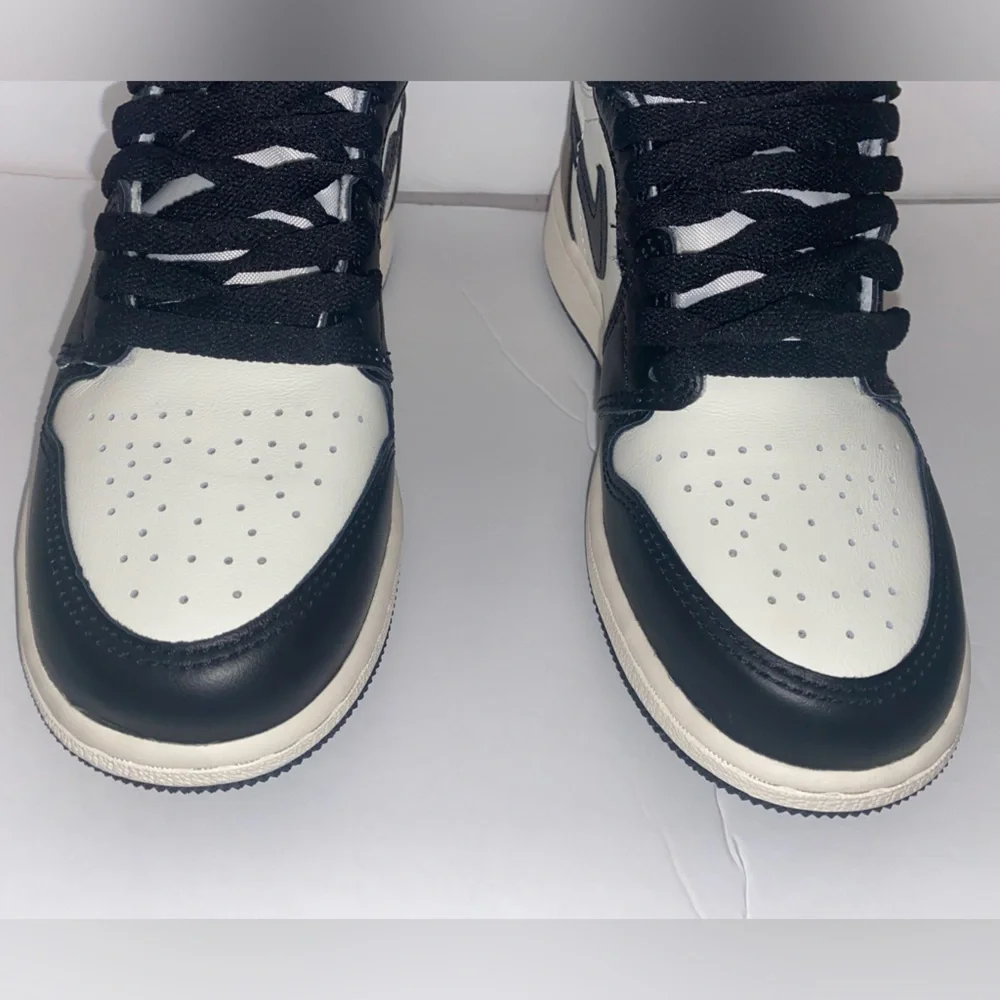 AIR JORDAN 1 Retro High‎ Dark Mocha